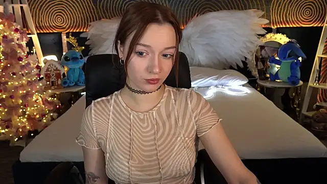 FoxyMayy online show from January 13, 2:00 pm