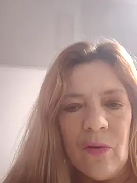 Casandra Cruz online show from September 26, 1:04 pm