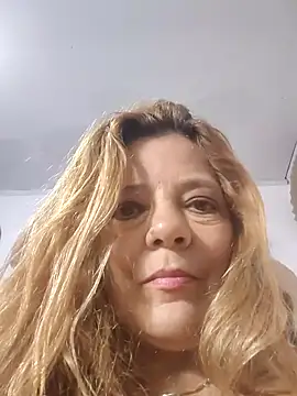 Casandra Cruz online show from September 28, 1:05 pm