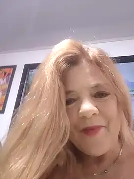 Casandra Cruz online show from October 3, 12:46 pm
