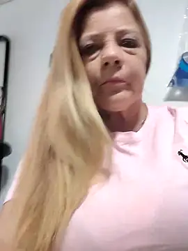 Casandra Cruz online show from October 5, 1:42 pm