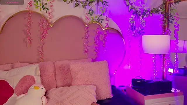 Lauuu2007 online show from March 5, 8:16 pm