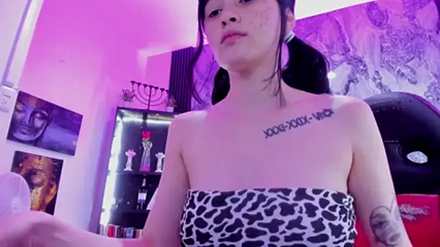 Zoe Rosse00 online show from October 28, 7:27 pm