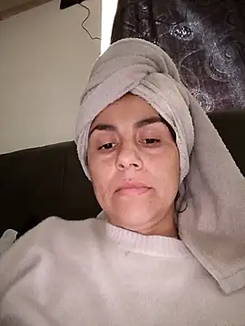 vanessa-titisM online show from March 8, 9:40 pm