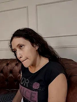 ArielBlossom    online show from October 15, 11:10 am