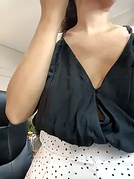 ArielBlossom    online show from February 19, 11:50 am