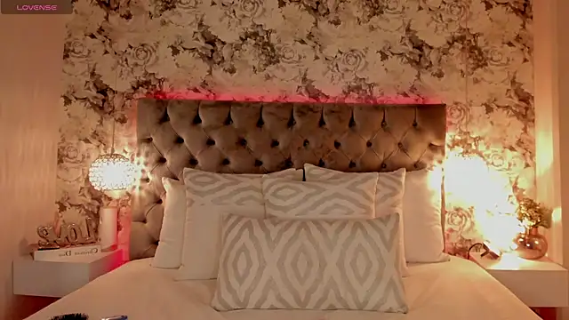 lilith storm online show from November 6, 7:15 pm