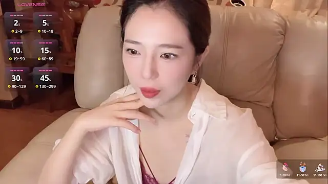 miss-lin online show from September 26, 2:21 pm
