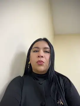 IrisDuvall online show from April 30, 11:31 pm
