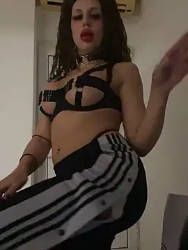 Miss Toxic online show from October 6, 11:35 pm