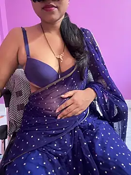 Snapshot of hottylizaa chatting on October 15, 3:39 am hottylizaa online show from October 15, 3:39 am