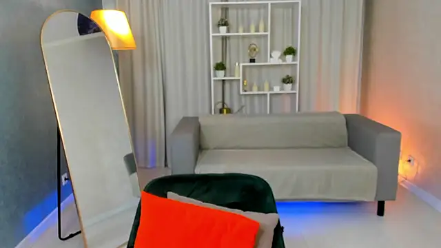 Nina Devillle online show from October 8, 3:31 pm