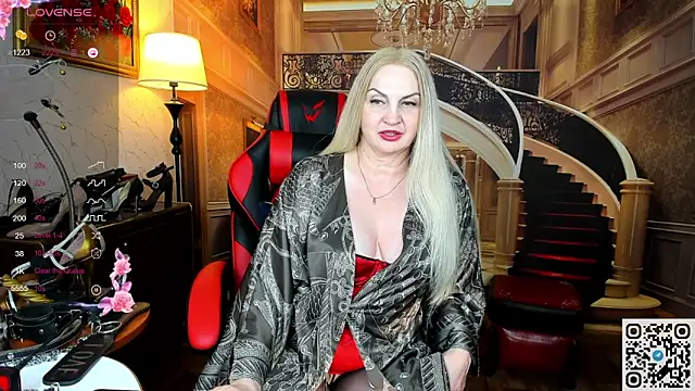 Snapshot of Nina_Devillle chatting on June 20, 7:55 am Nina Devillle online show from June 20, 7:55 am