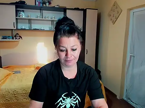 Soffy Skye online show from April 1, 5:08 am