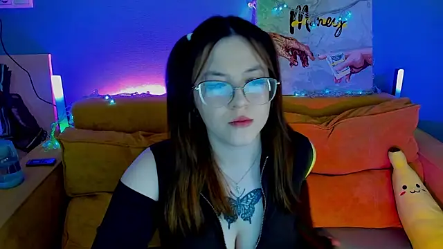 Krysadapp online show from March 30, 9:10 am