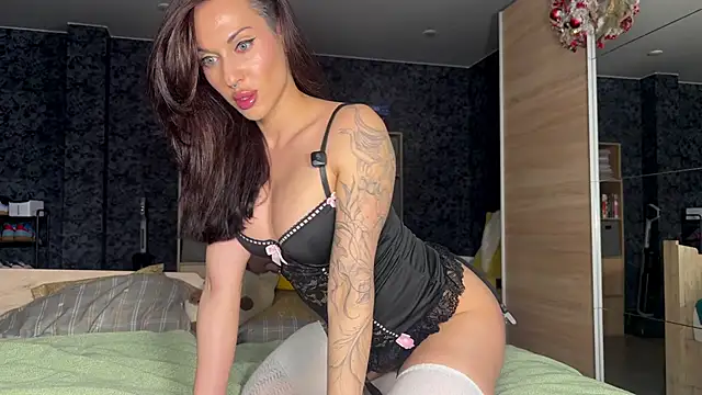 AzureEyes online show from April 2, 2:26 pm