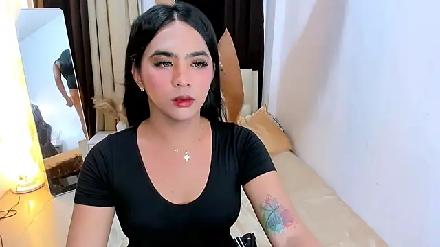 FrancineXMarie online show from September 18, 10:28 am