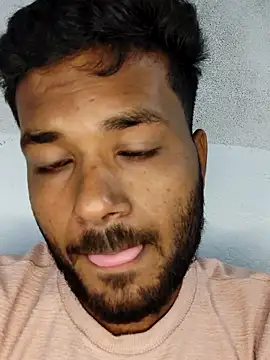 Snapshot of devil_khilesh chatting on October 12, 4:11 am devil khilesh online show from October 12, 4:11 am