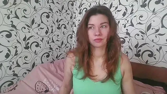 YourEmilie online show from January 12, 10:42 am