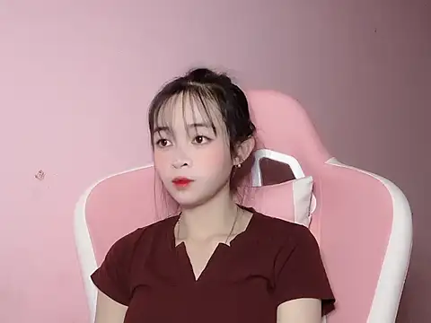 Snapshot of Suna7383 chatting on November 5, 3:12 pm Suna7383 online show from November 5, 3:12 pm