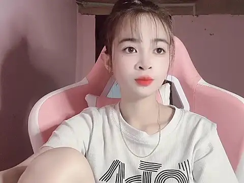 Snapshot of Suna7383 chatting on November 13, 3:55 pm Suna7383 online show from November 13, 3:55 pm