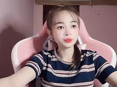 Snapshot of Suna7383 chatting on November 14, 4:28 pm Suna7383 online show from November 14, 4:28 pm