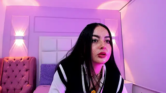 Ashleypetit online show from June 20, 12:41 pm