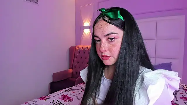 Ashleypetit online show from June 26, 12:53 pm