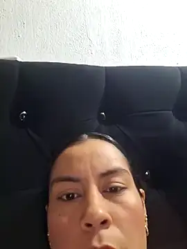 Snapshot of Chloe_y_Dante chatting on October 20, 3:12 pm Chloe y Dante online show from October 20, 3:12 pm