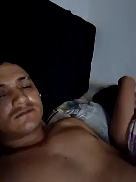 Snapshot of Chloe_y_Dante chatting on November 26, 5:52 am Chloe y Dante online show from November 26, 5:52 am