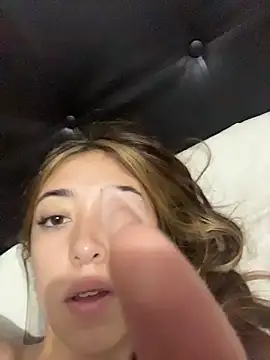 kimmy vegga2 online show from November 2, 3:25 pm