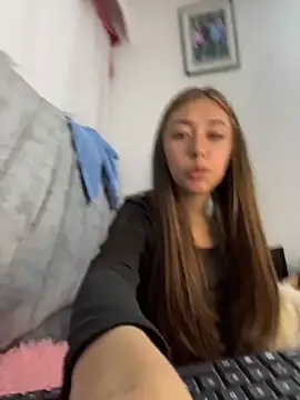 kimmy vegga2 online show from November 13, 4:33 am