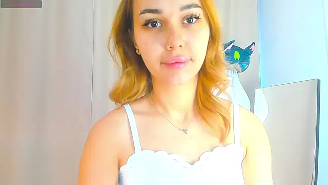 JuliannaBrice online show from October 4, 6:33 am