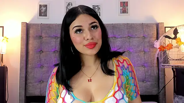 Linda Fosterr online show from November 3, 2:35 am