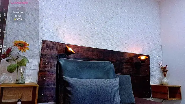 JhosuaVega online show from November 11, 8:09 pm