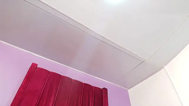 miajhonsonx online show from May 22, 3:50 pm