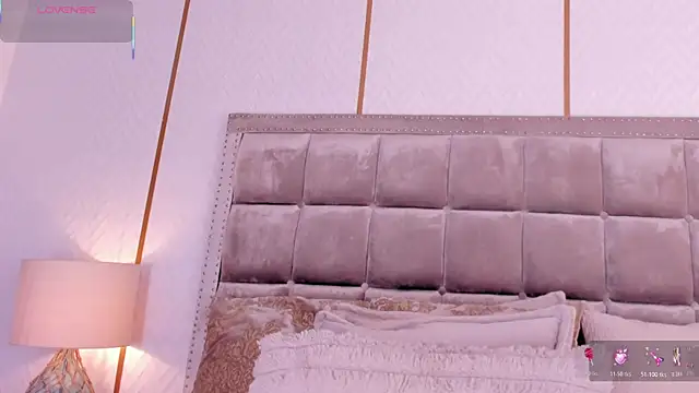 DakotaWangi online show from February 15, 5:37 am