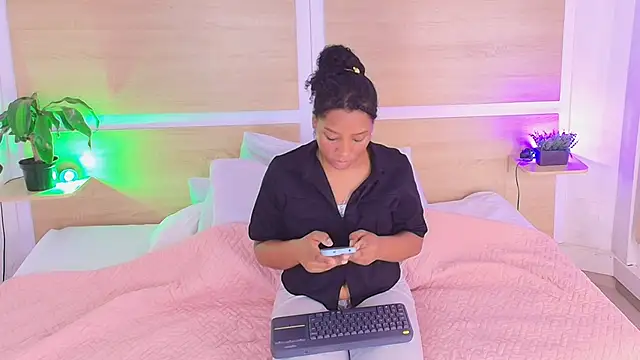 ValeryCortezm online show from February 5, 1:05 pm