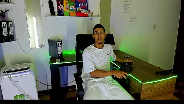 xxKamadevaxx online show from November 25, 12:38 pm