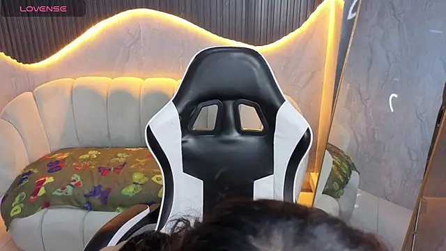 Snapshot of Maia_Tx chatting on October 11, 1:09 pm Maia Tx online show from October 11, 1:09 pm