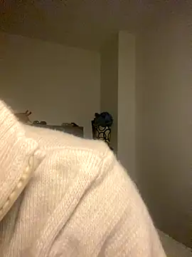 Snapshot of NaytonFreeman chatting on October 13, 11:27 pm NaytonFreeman online show from October 13, 11:27 pm