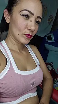 Lhia  online show from January 14, 9:09 pm