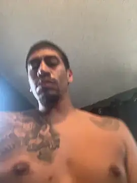 Snapshot of busnfatnutsLildee chatting on November 3, 11:15 pm busnfatnutsLildee online show from November 3, 11:15 pm