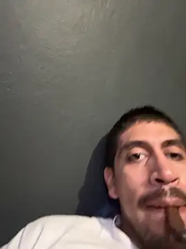 Snapshot of busnfatnutsLildee chatting on November 12, 5:41 am busnfatnutsLildee online show from November 12, 5:41 am