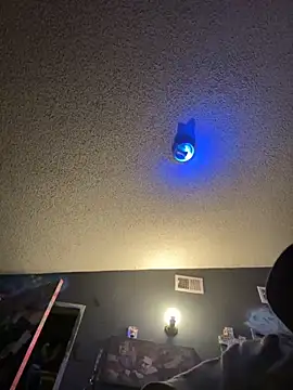 Snapshot of busnfatnutsLildee chatting on December 1, 1:05 pm busnfatnutsLildee online show from December 1, 1:05 pm