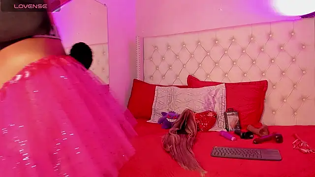 Maddy BigCock online show from October 11, 11:47 pm