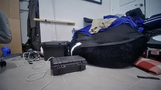 Snapshot of jasoncali305 chatting on November 2, 3:20 am jasoncali305 online show from November 2, 3:20 am