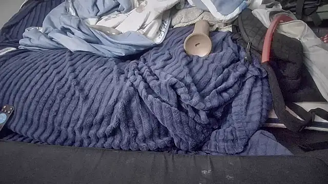 Snapshot of jasoncali305 chatting on November 3, 8:15 am jasoncali305 online show from November 3, 8:15 am