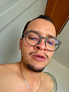 AronShelby420 online show from September 25, 4:11 pm