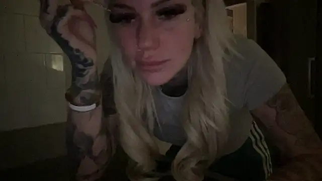 paulinaalatalo online show from March 27, 12:05 am